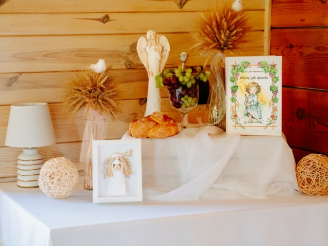 Komunia Święta, sala Dojlidy